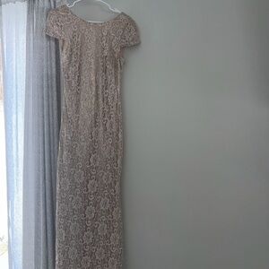 Elegant Lace Formal Event Dress